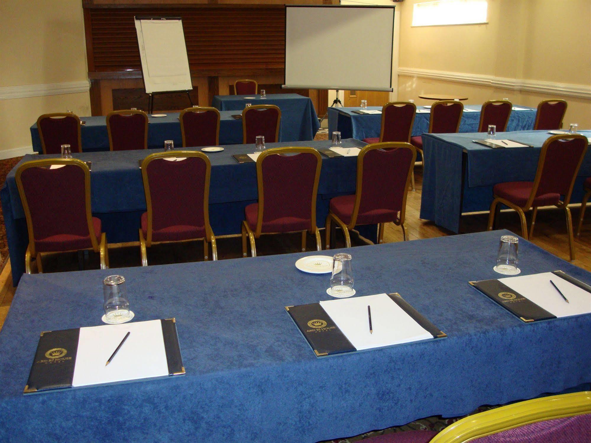 טואם Ard Ri House Hotel מראה חיצוני תמונה